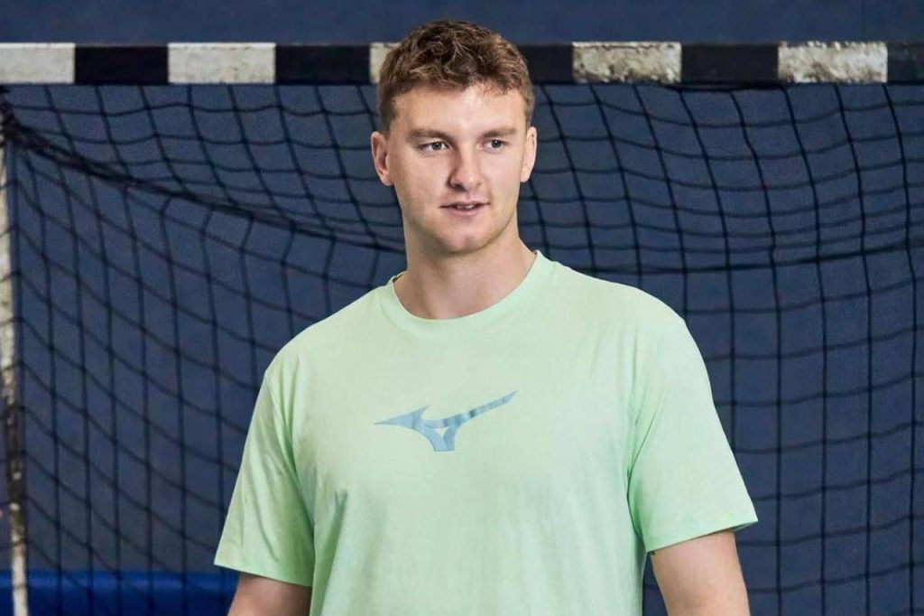 Emil Madsen forced off with Injury in friendly match